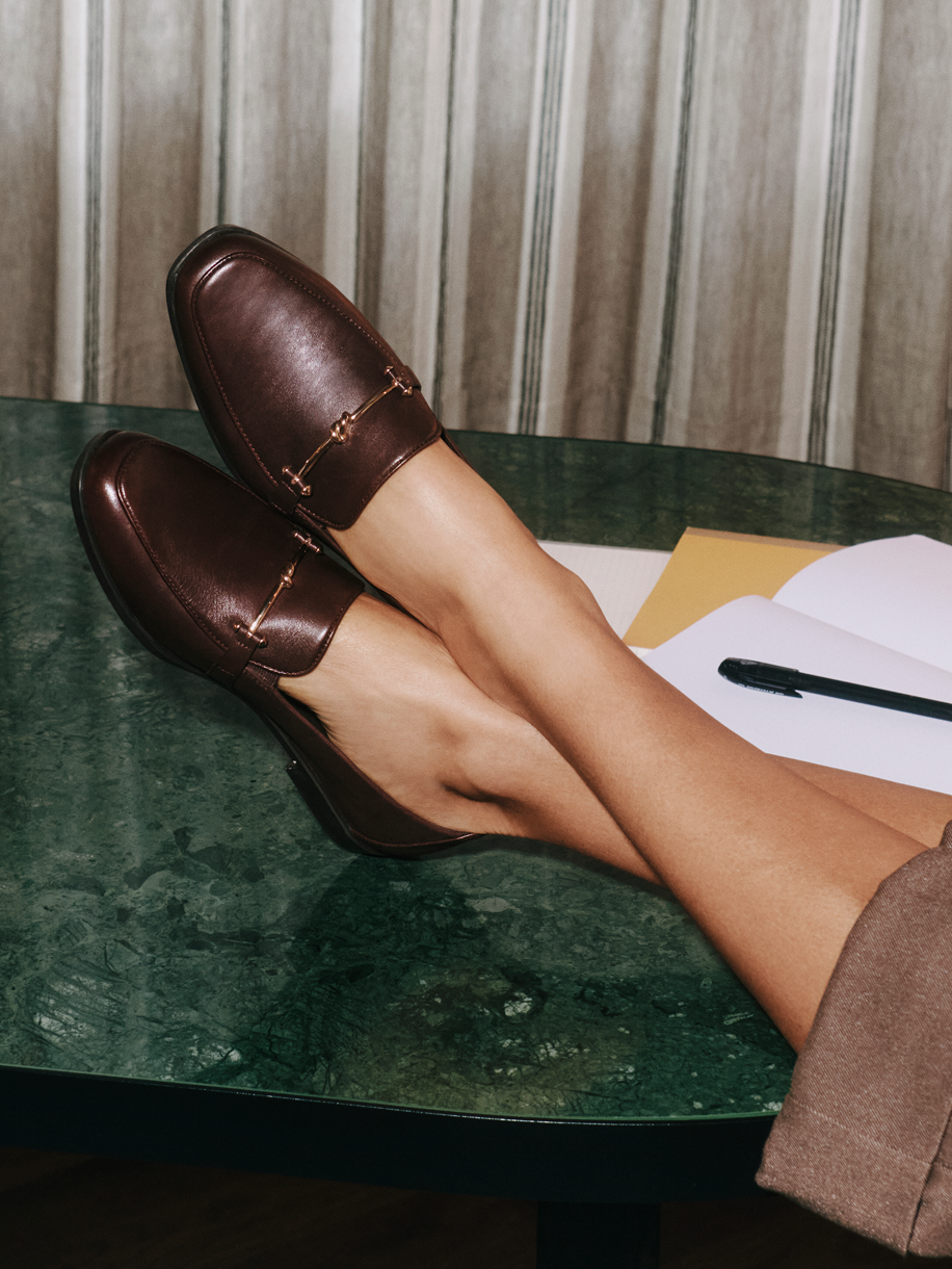 Hush Puppies AU Image